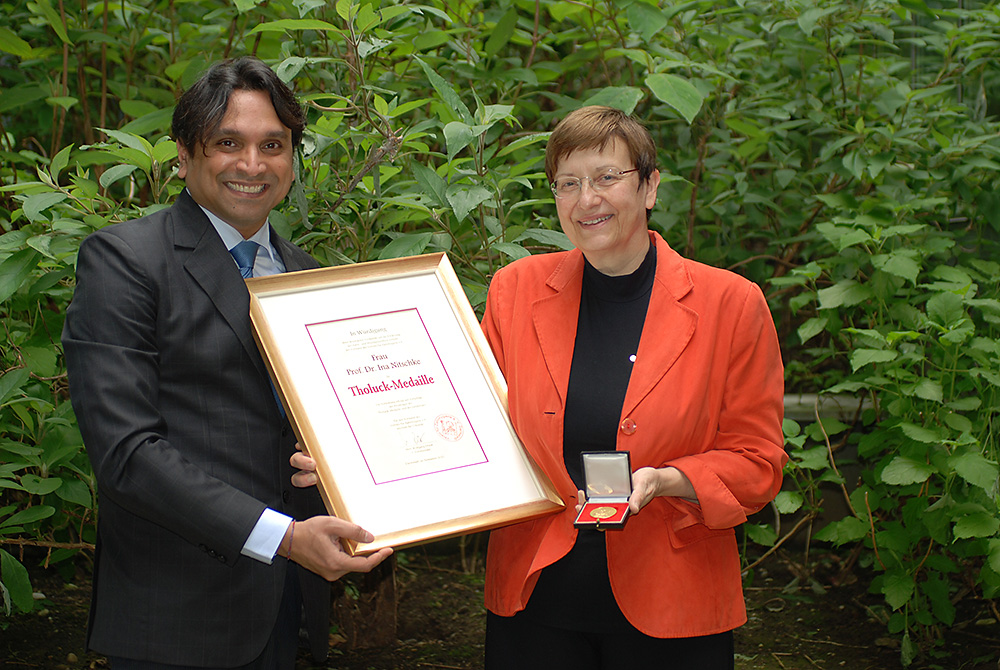 Bild mit Preisträgerin Prof. Dr. Ina Nitschke